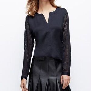 Ann Taylor Lazor Cut Sleeve Detail Navy V Neck Blouse Size Medium Workwear Chic